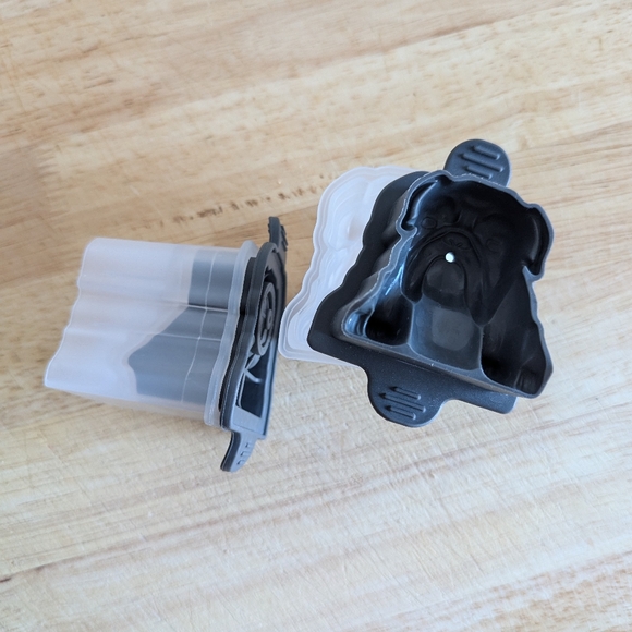 English Bulldog 2-piece Ice Mold Set - Picture 3 of 5